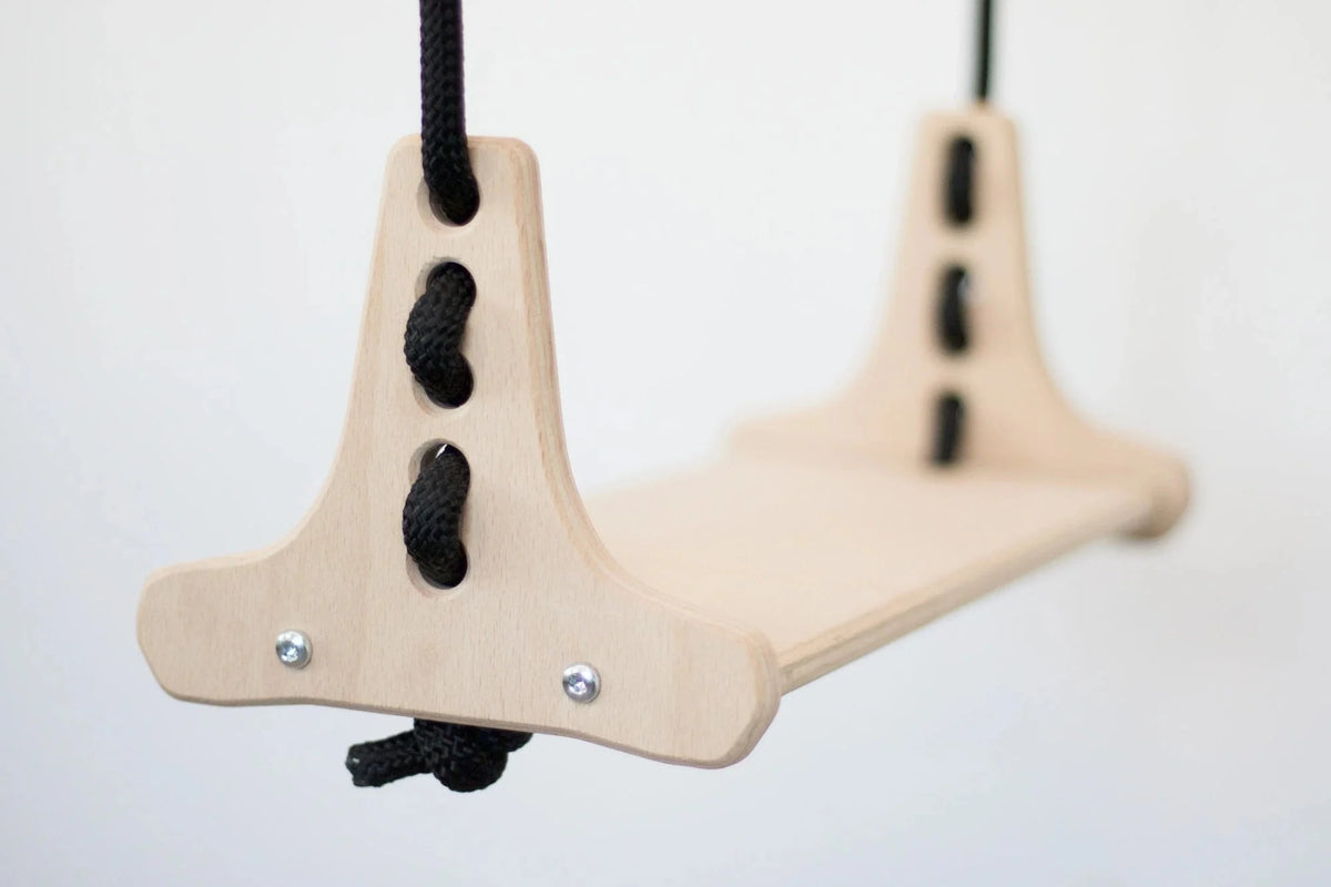 Loopo Swing 3v1 – detail dřevěné houpací sedačky na laně
